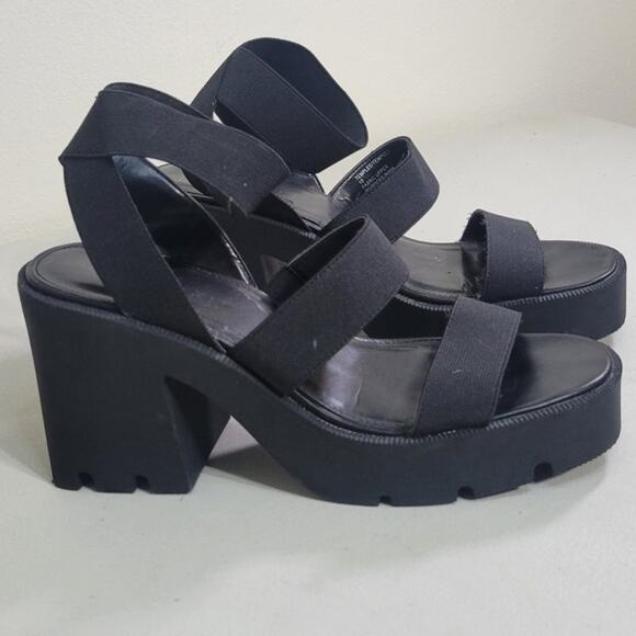 Madden Girl Sandals Womens 10 Black Chunky Platform Sandals Goth Y2K Witchy Edgy - Picture 1 of 9